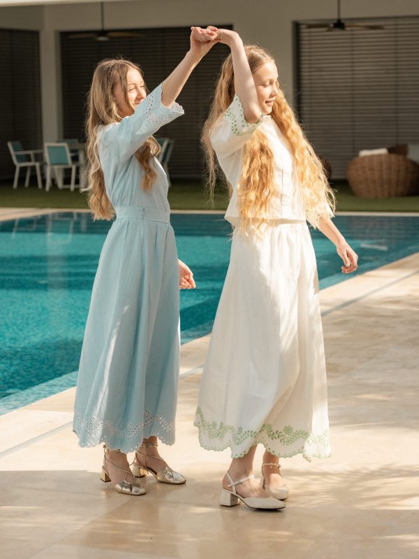 חצאית ריקמות- מקסי נערות - תכלת