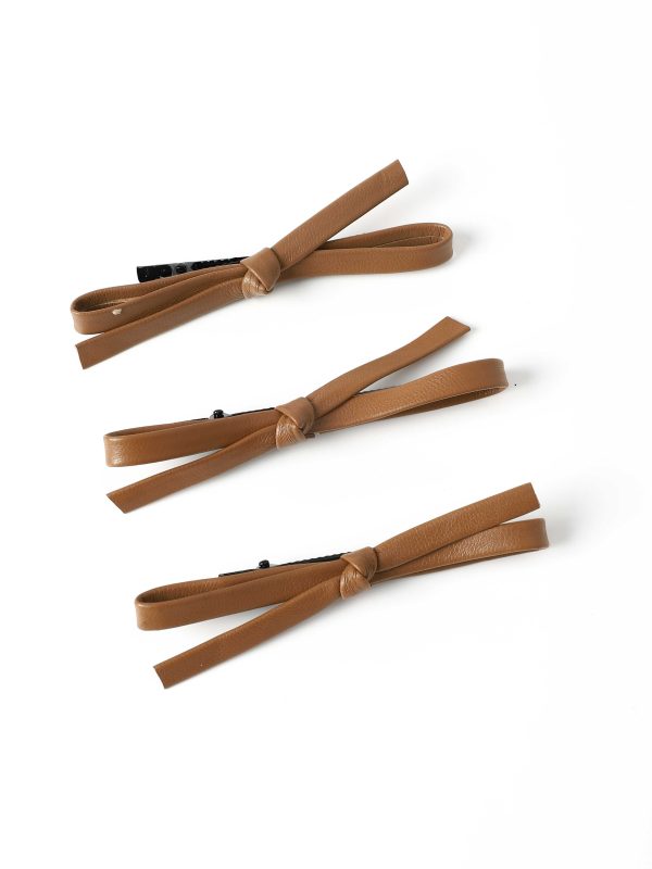 זוג סיכות מעור כאמל