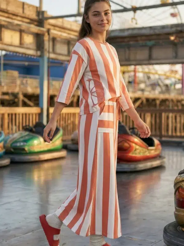 חצאית פסים ספורטיבית א